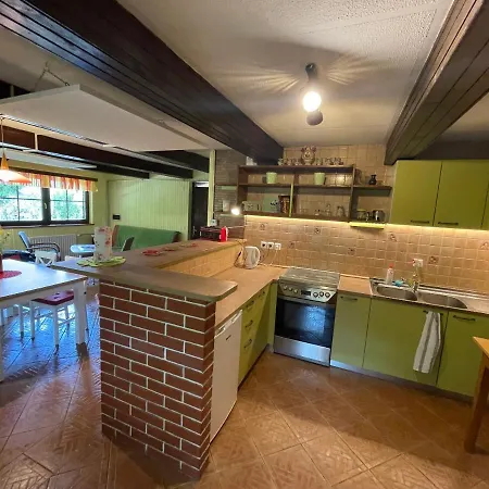 Mr. Bens Nyaraló Škofja Loka